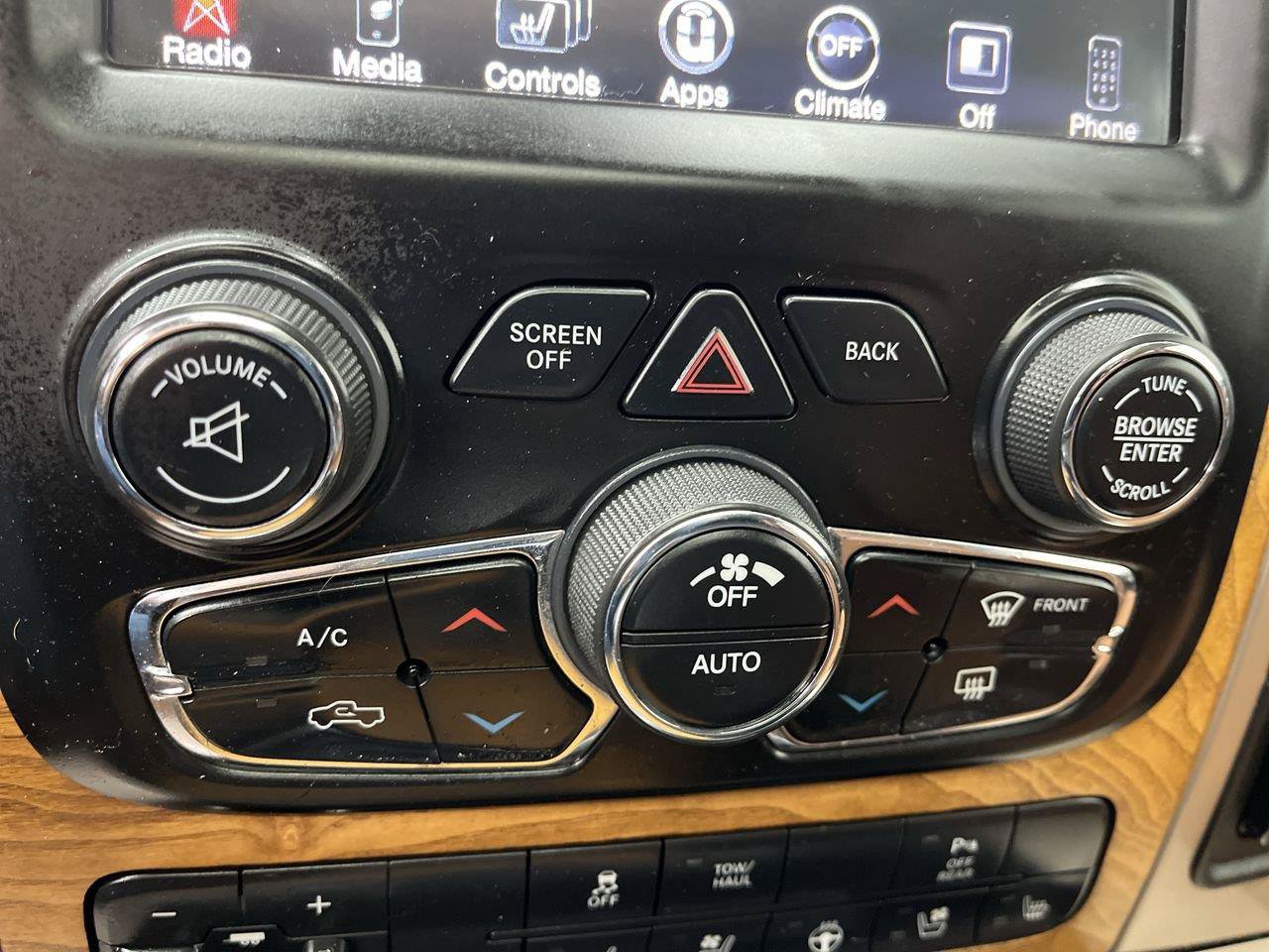 Used 2017 RAM 1500 Laramie Longhorn AWD/4WD image 18
