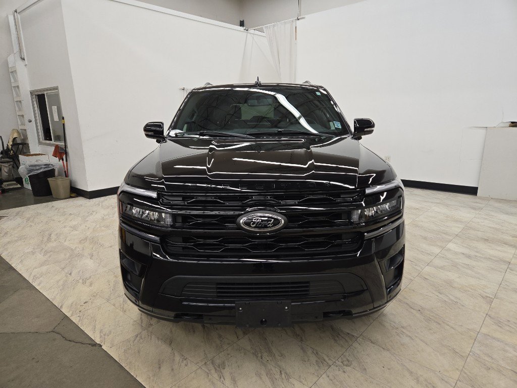 Used 2024 Ford Expedition Limited image 2