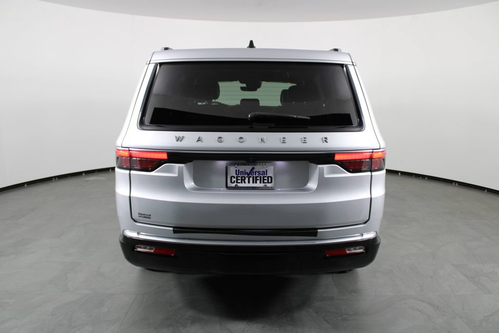 Used 2024 Jeep Wagoneer 4WD w/ Premium Group I image 10