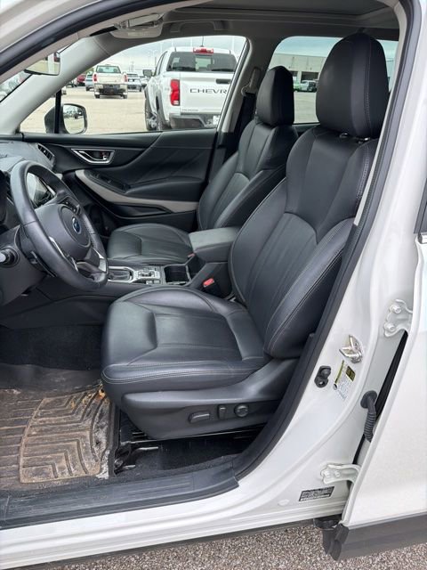 Used 2023 Subaru Forester Limited AWD/4WD image 5