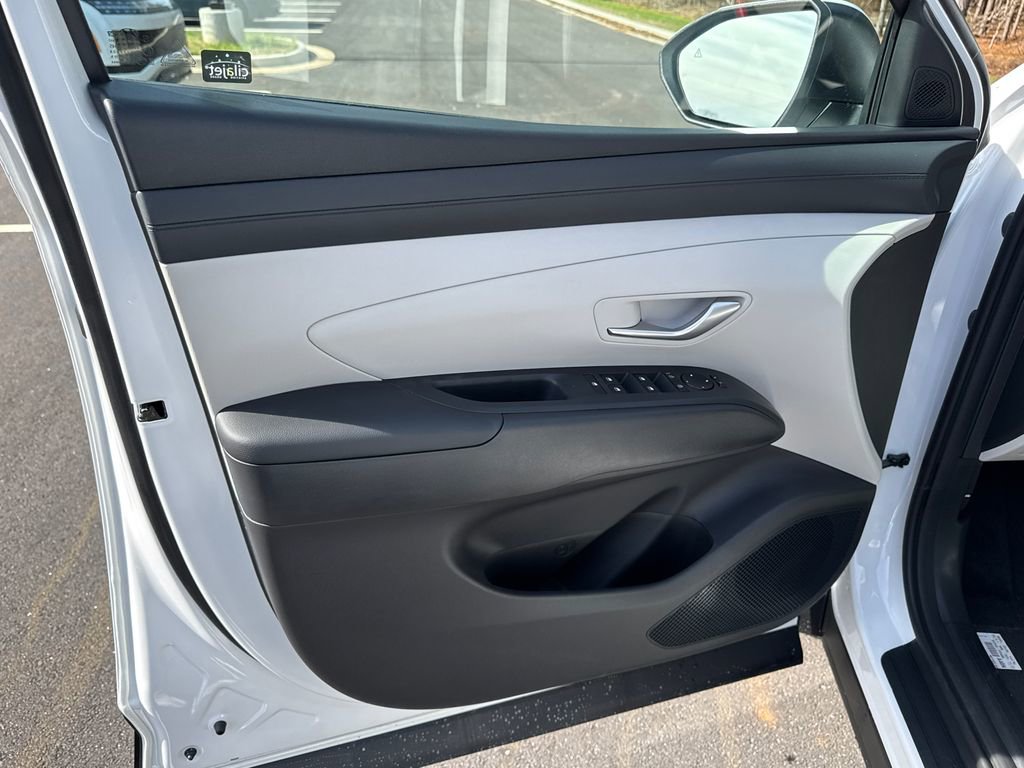 New 2026 Hyundai Tucson Blue SE image 11