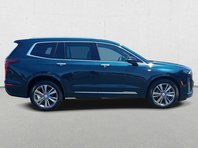 Used 2025 Cadillac XT6 Premium Luxury w/ Technology Package image 4