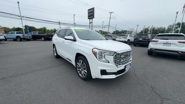 Used 2023 GMC Terrain Denali AWD/4WD image 2