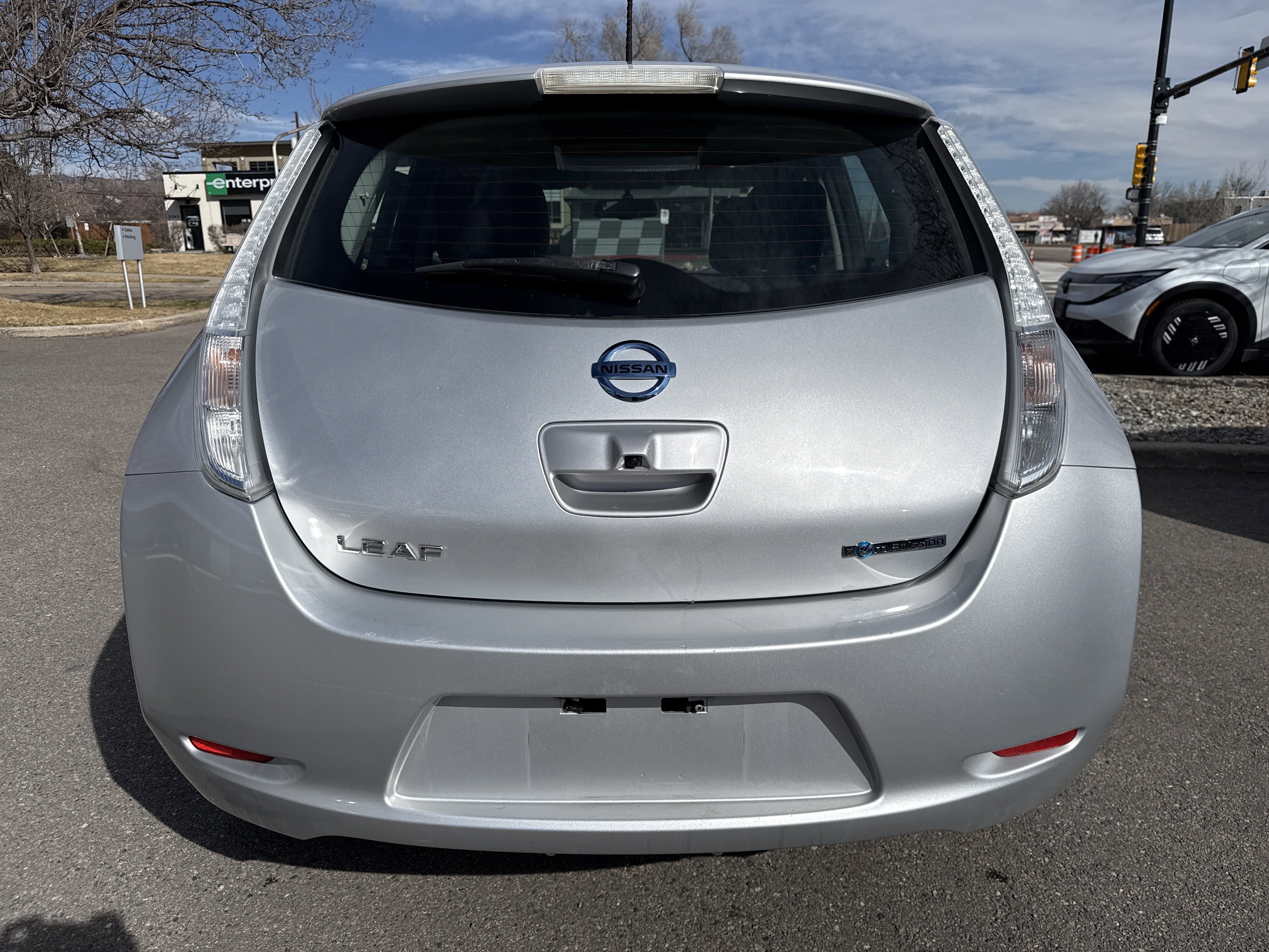 Used 2015 Nissan Leaf SV image 6