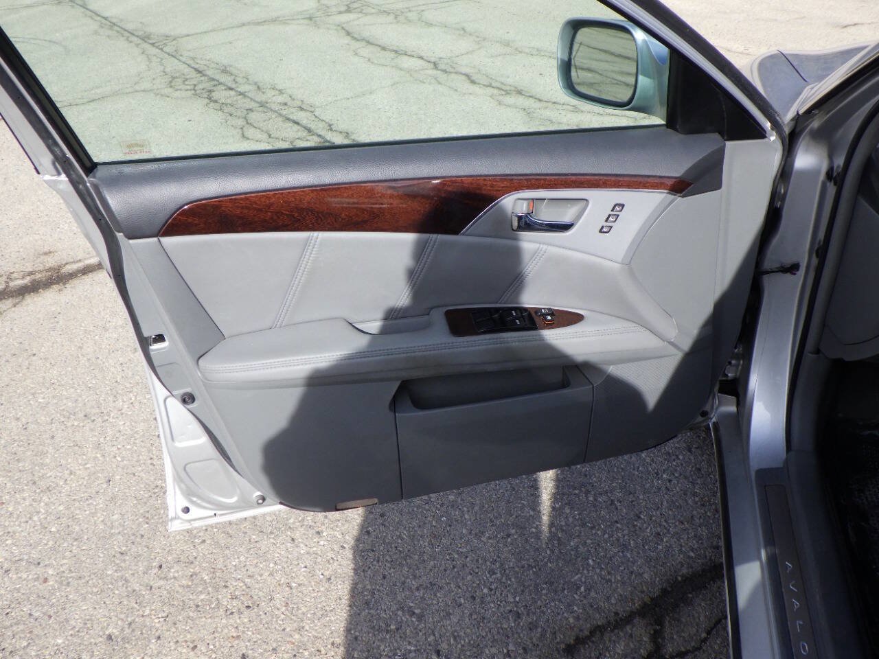 Used 2008 Toyota Avalon XL FWD image 9