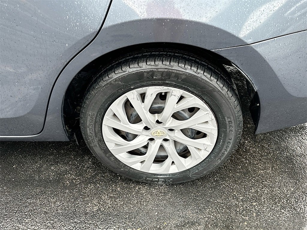Used 2018 Toyota Corolla L image 24