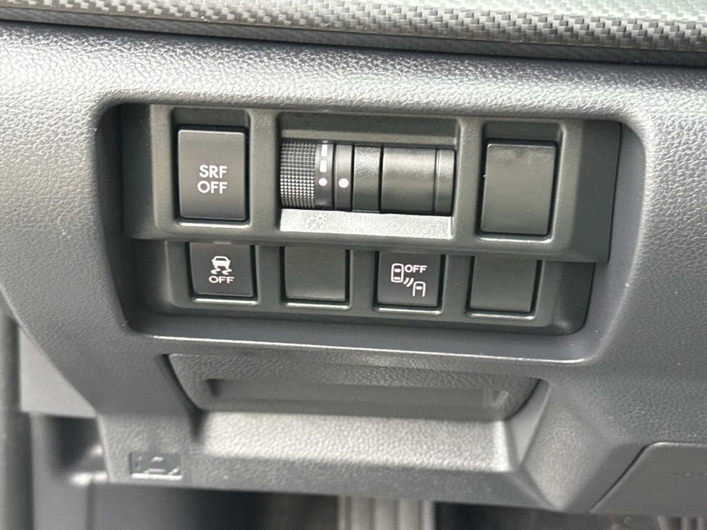 Used 2018 Subaru Crosstrek 2.0i Premium w/ Eyesight System image 41