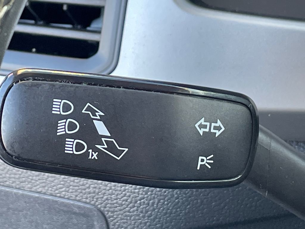 Used 2021 Volkswagen Atlas SE image 35