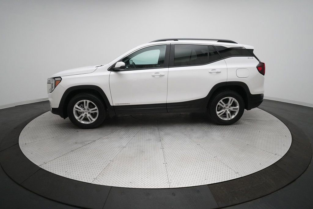 Used 2023 GMC Terrain SLE w/ Driver Convenience Package image 24