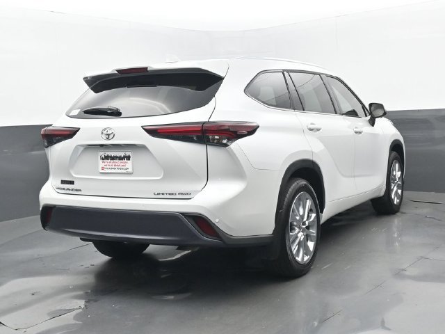 Used 2026 Toyota Highlander Limited AWD/4WD image 22