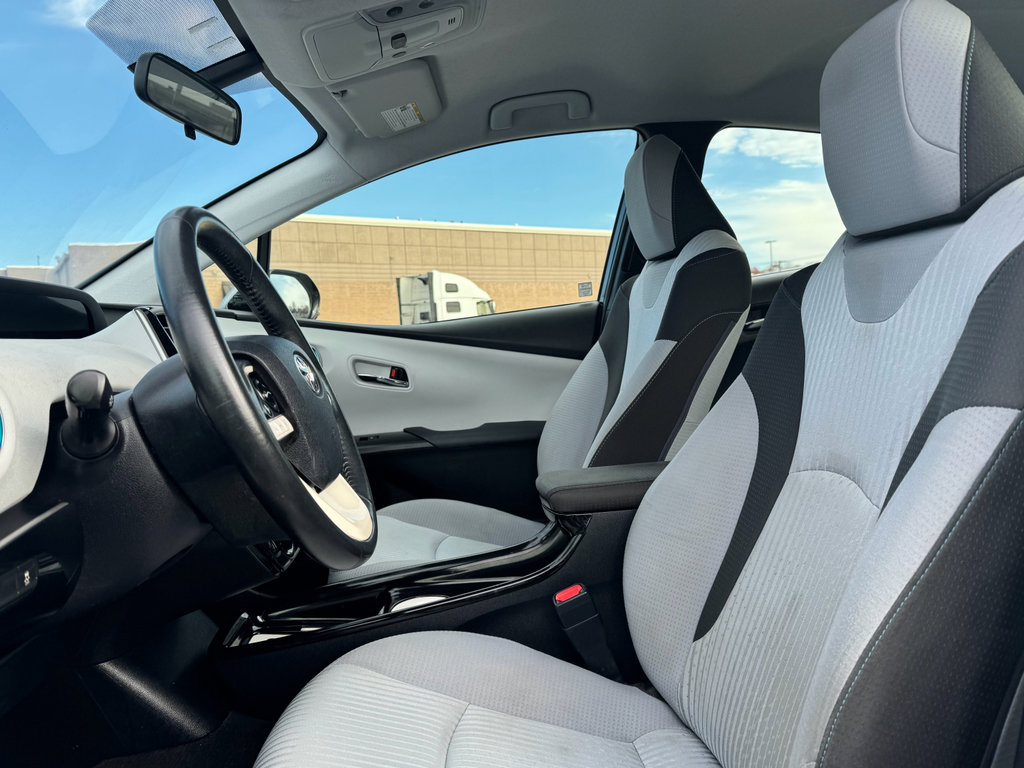 Used 2016 Toyota Prius image 8
