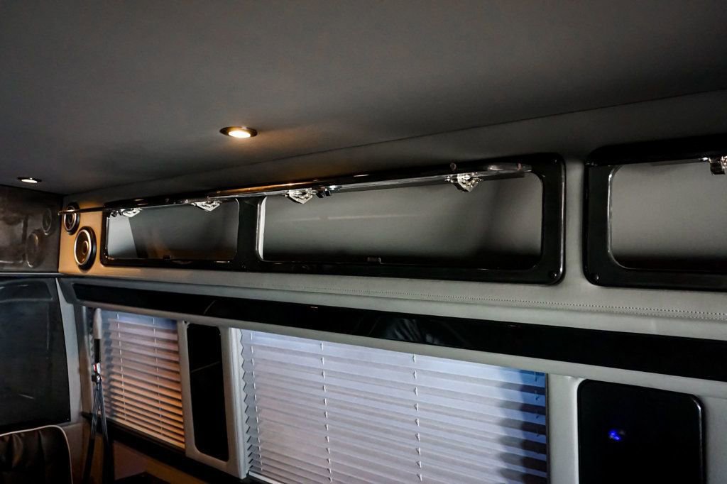 Used 2014 Mercedes-Benz Sprinter 2500 image 35