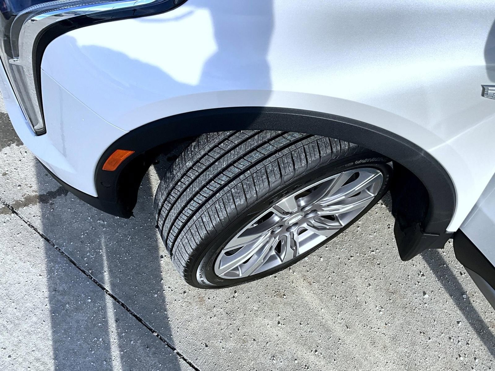 Used 2022 Cadillac XT4 Premium Luxury w/ Enhanced Visibility Package image 23