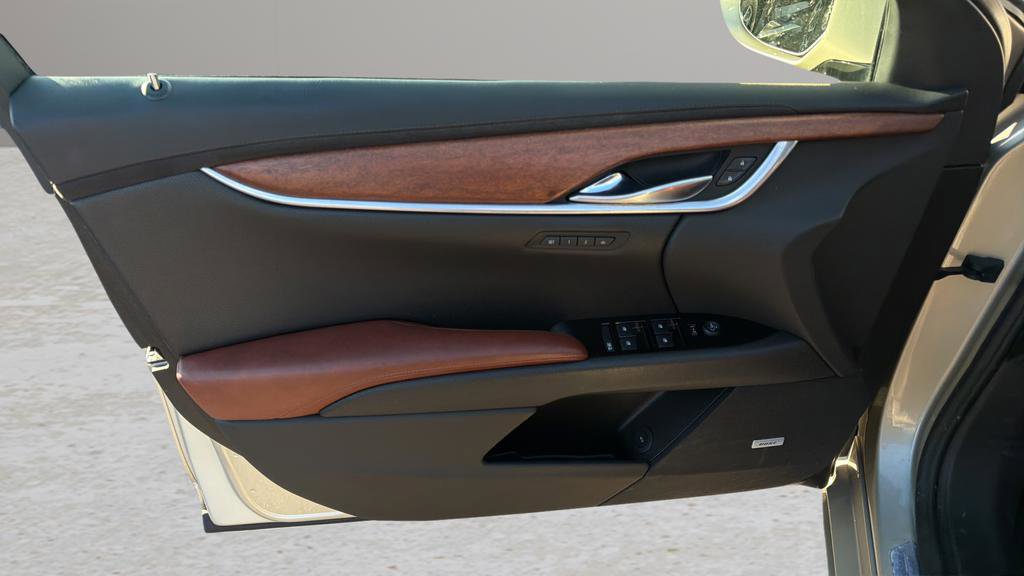 Used 2015 Cadillac XTS Premium image 10