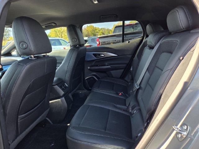 Certified 2024 Chevrolet Equinox EV LT FWD image 12