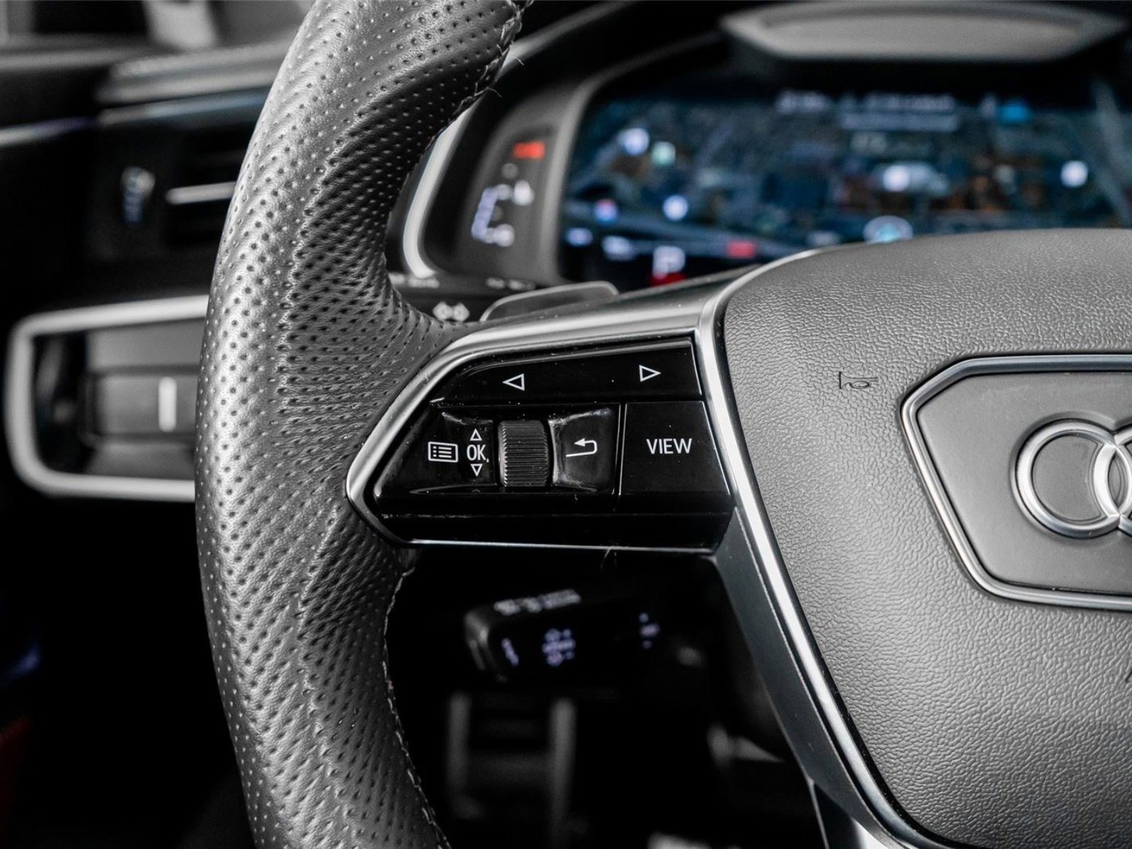 Used 2023 Audi S6 Prestige w/ Prestige Package image 40