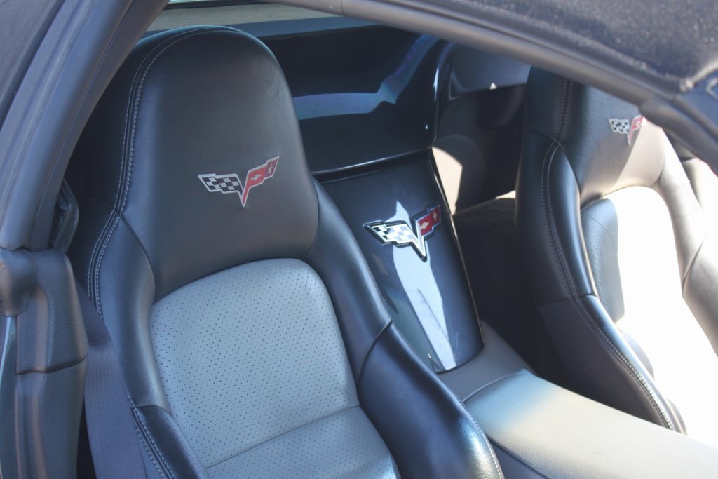 Used 2009 Chevrolet Corvette Base 2D Convertible w/ Preferred Equipment Group image 12