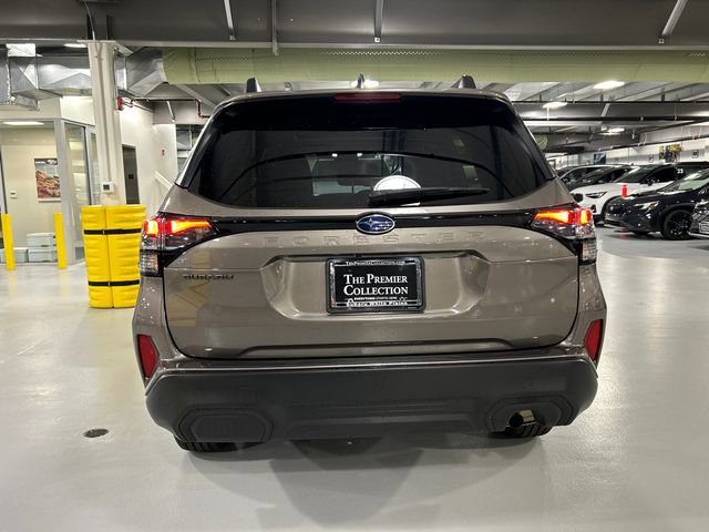 Used 2025 Subaru Forester Premium AWD/4WD image 3