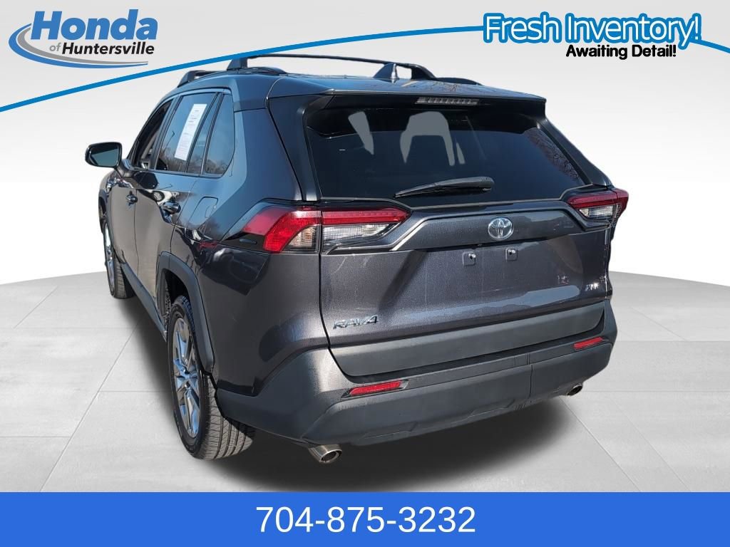 Used 2019 Toyota RAV4 XLE Premium image 6