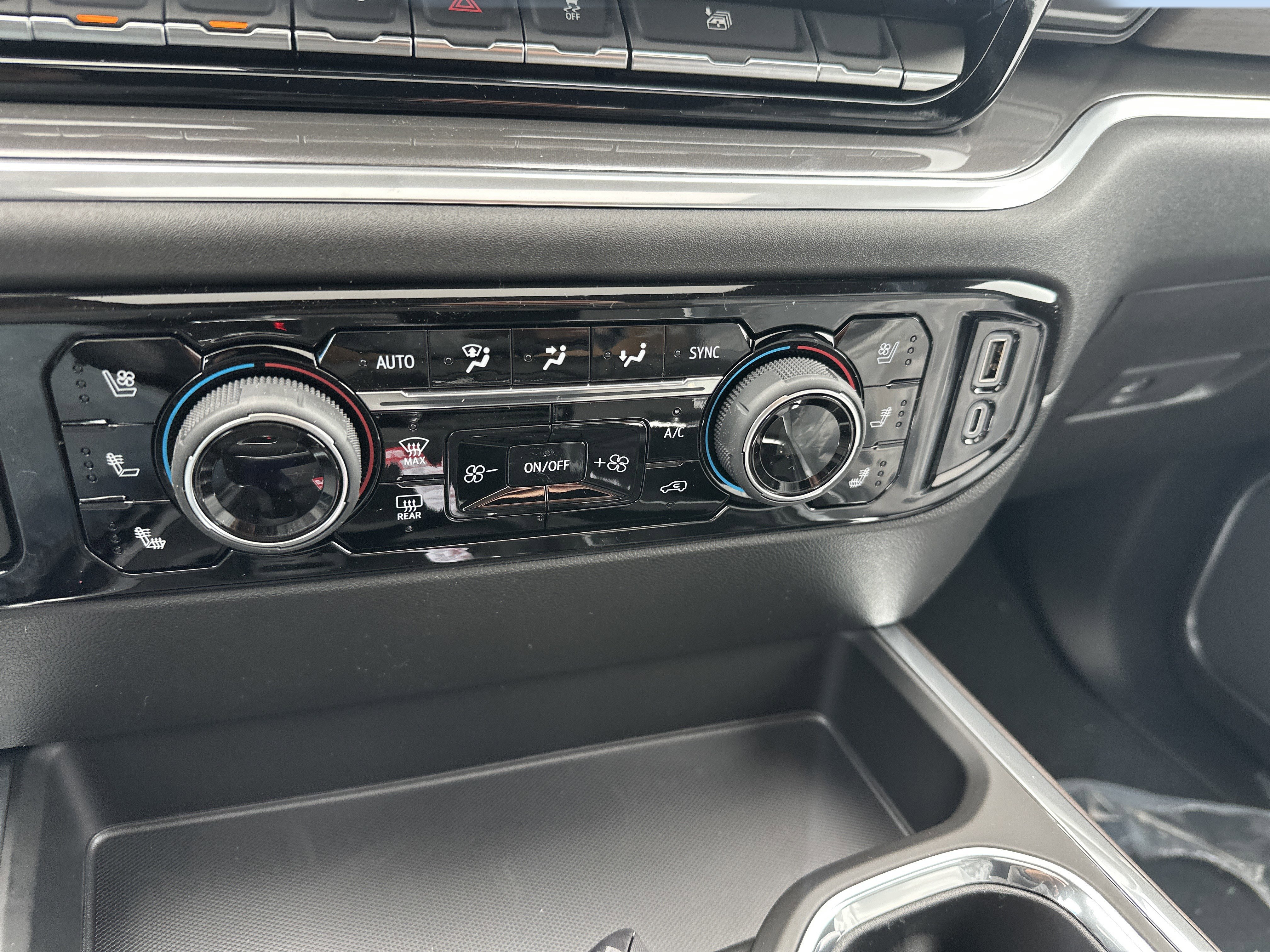 New 2026 Chevrolet Silverado 1500 High Country w/ High Country Premium Package image 17