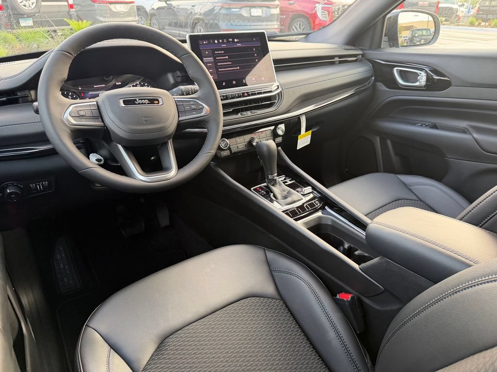New 2026 Jeep Compass Latitude AWD/4WD image 11