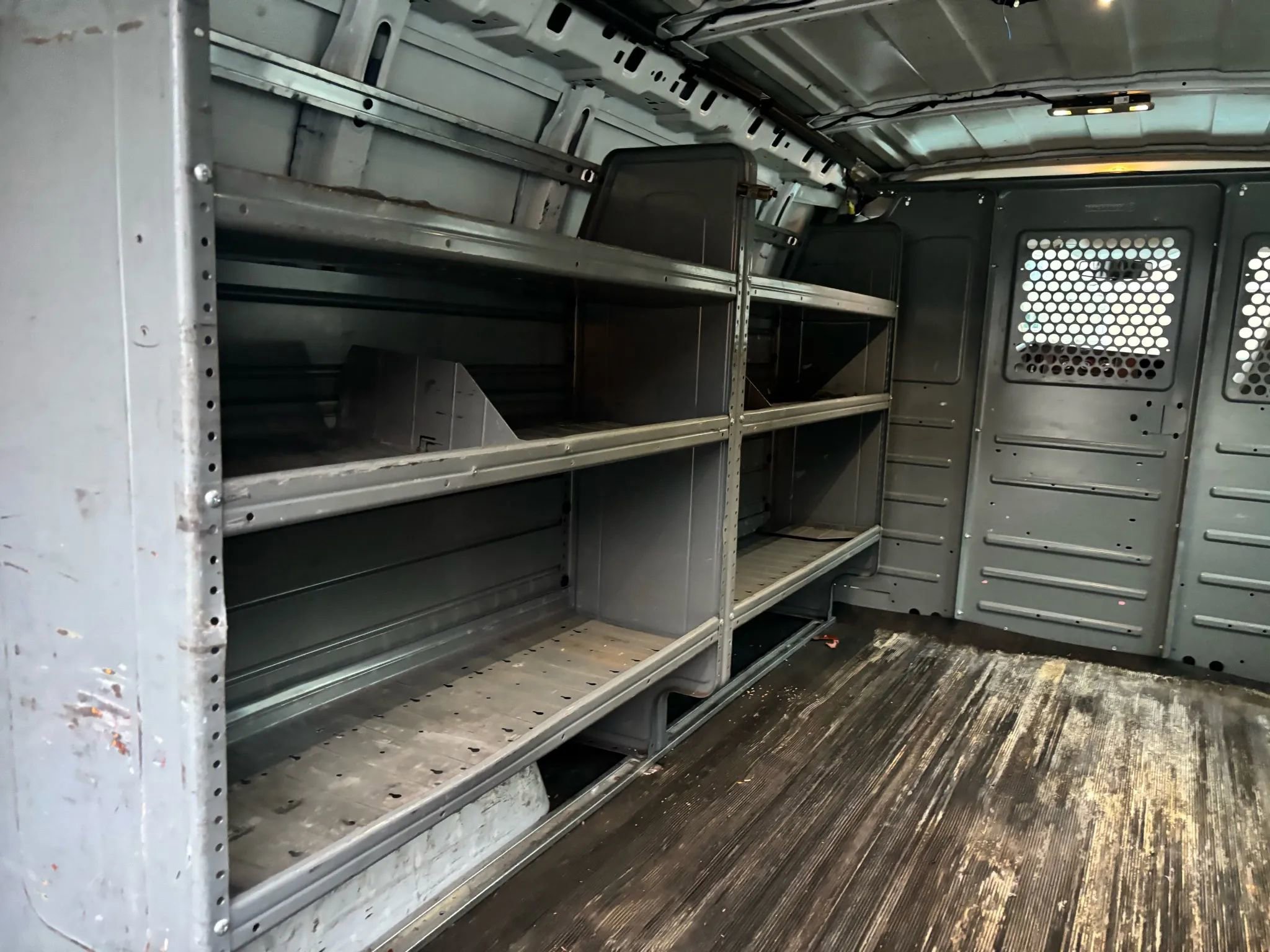 Used 2017 GMC Savana 2500 image 16