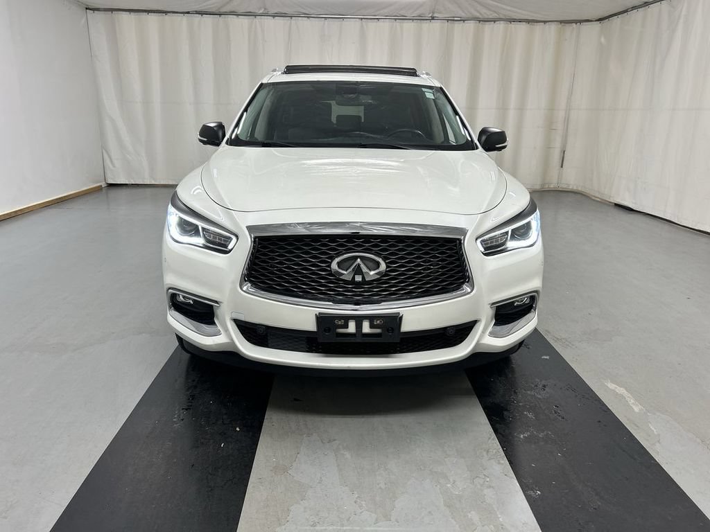 Used 2017 INFINITI QX60 Luxe w/ Premium Plus Package AWD/4WD image 3