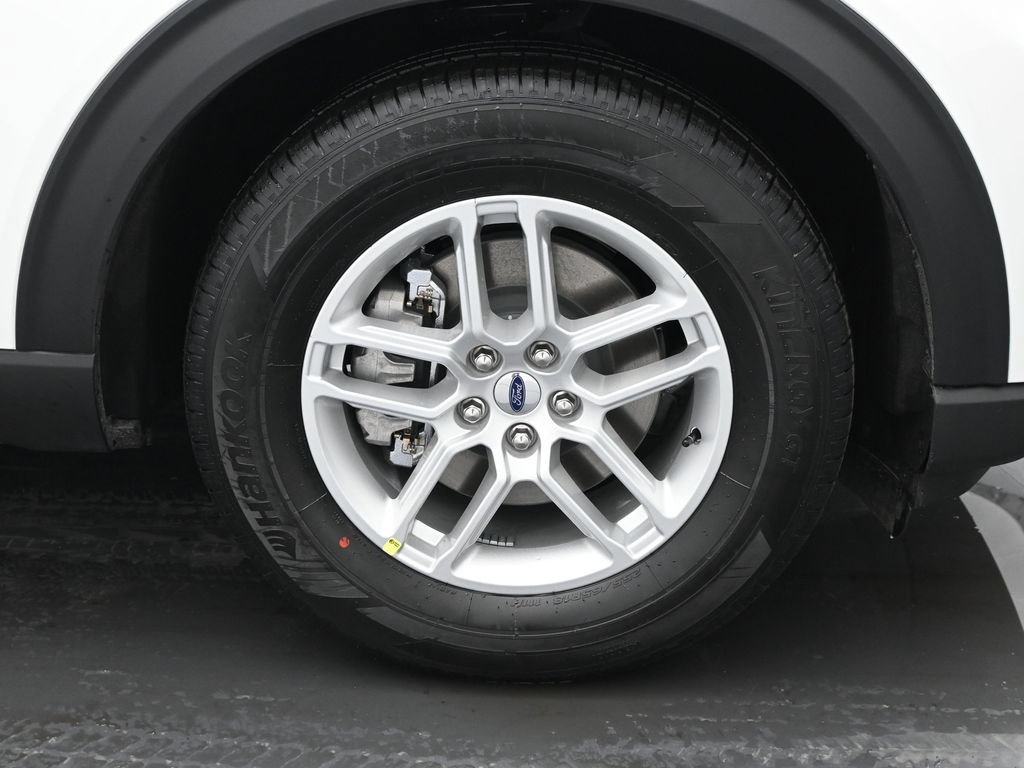New 2026 Ford Explorer Active RWD image 23