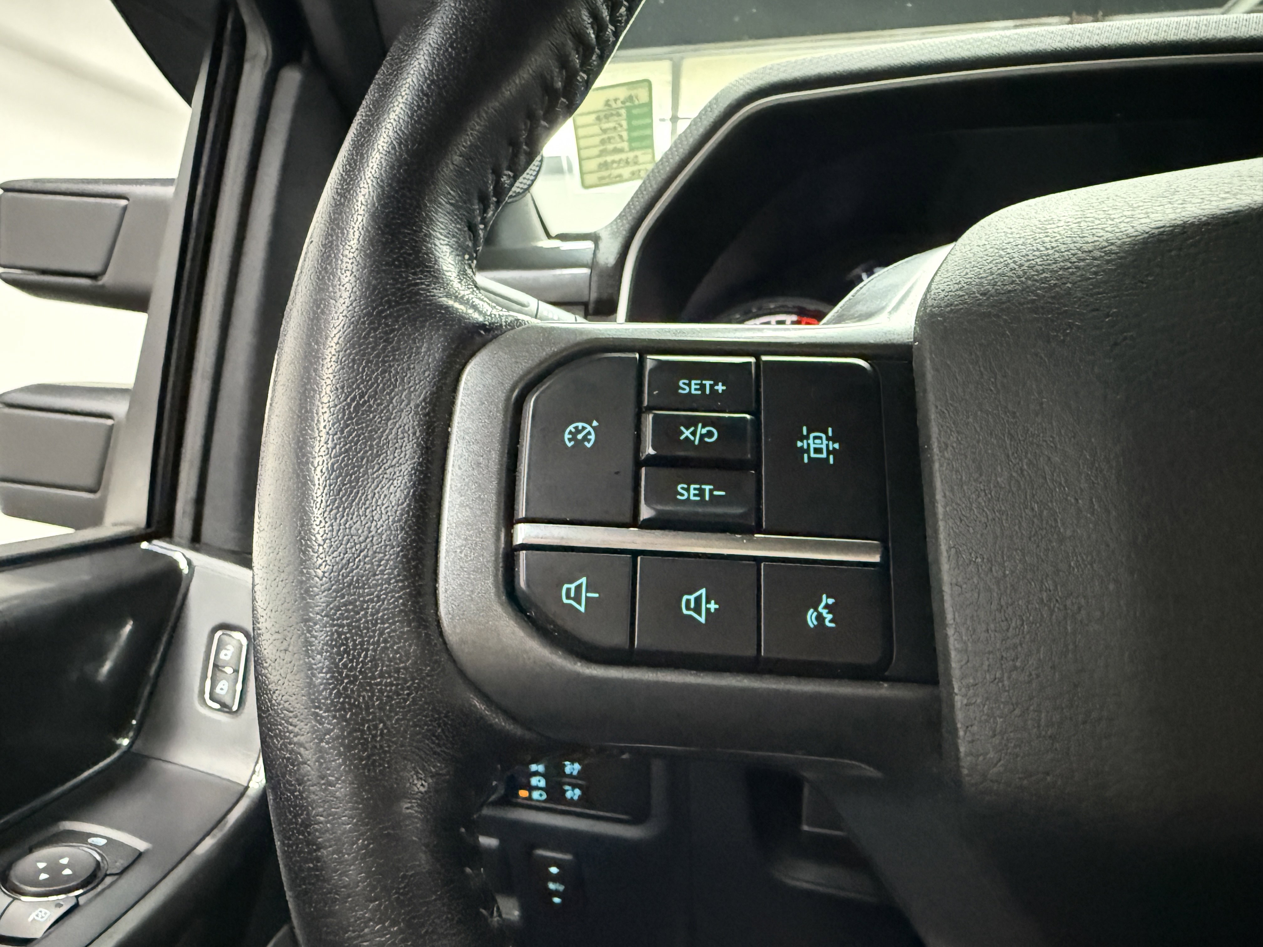 Used 2022 Ford F150 XLT w/ Equipment Group 302A High image 15