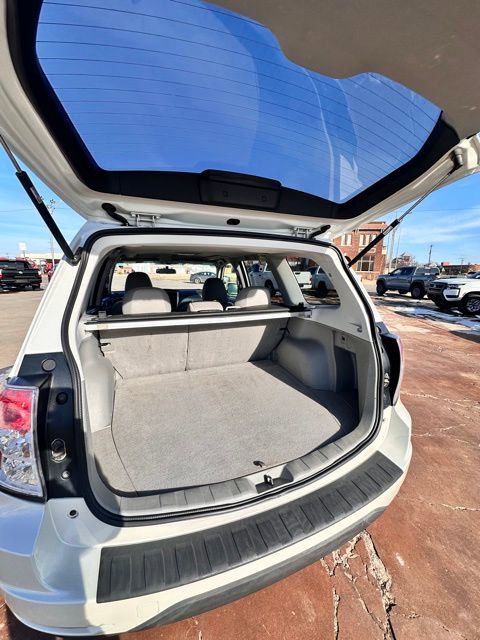 Used 2010 Subaru Forester 2.5X Premium image 9