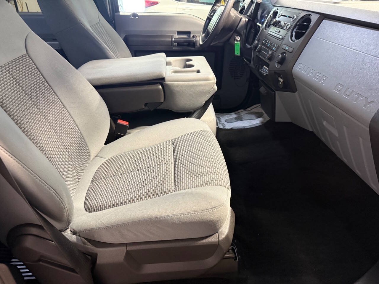 Used 2016 Ford F350 XLT w/ XLT Premium Package AWD/4WD image 21
