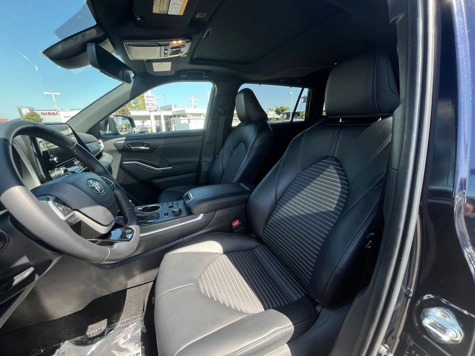 Used 2025 Toyota Highlander XSE AWD/4WD image 39