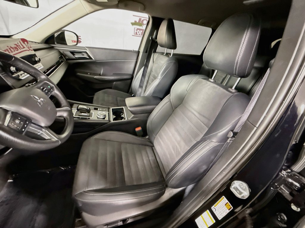 Used 2024 Mitsubishi Outlander SE AWD/4WD image 25