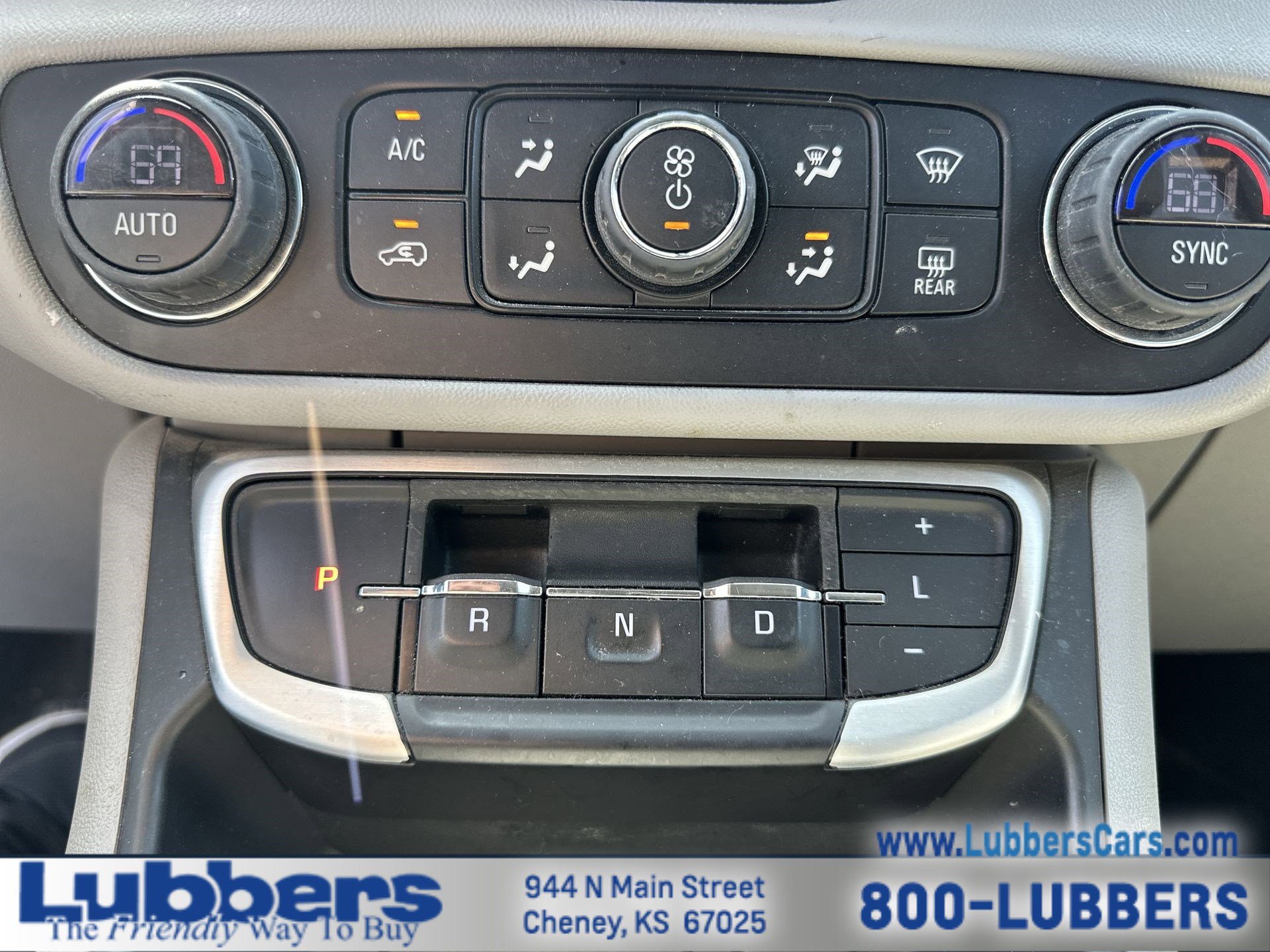 Used 2022 GMC Terrain SLT FWD image 19