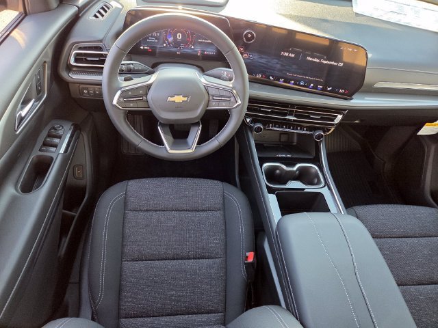 New 2027 Chevrolet Traverse LT w/ Driver Confidence Package FWD image 9
