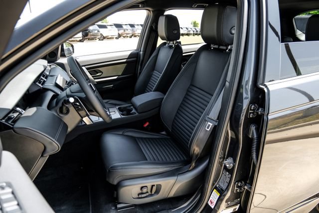 New 2026 Land Rover Discovery Sport Landmark AWD/4WD image 46