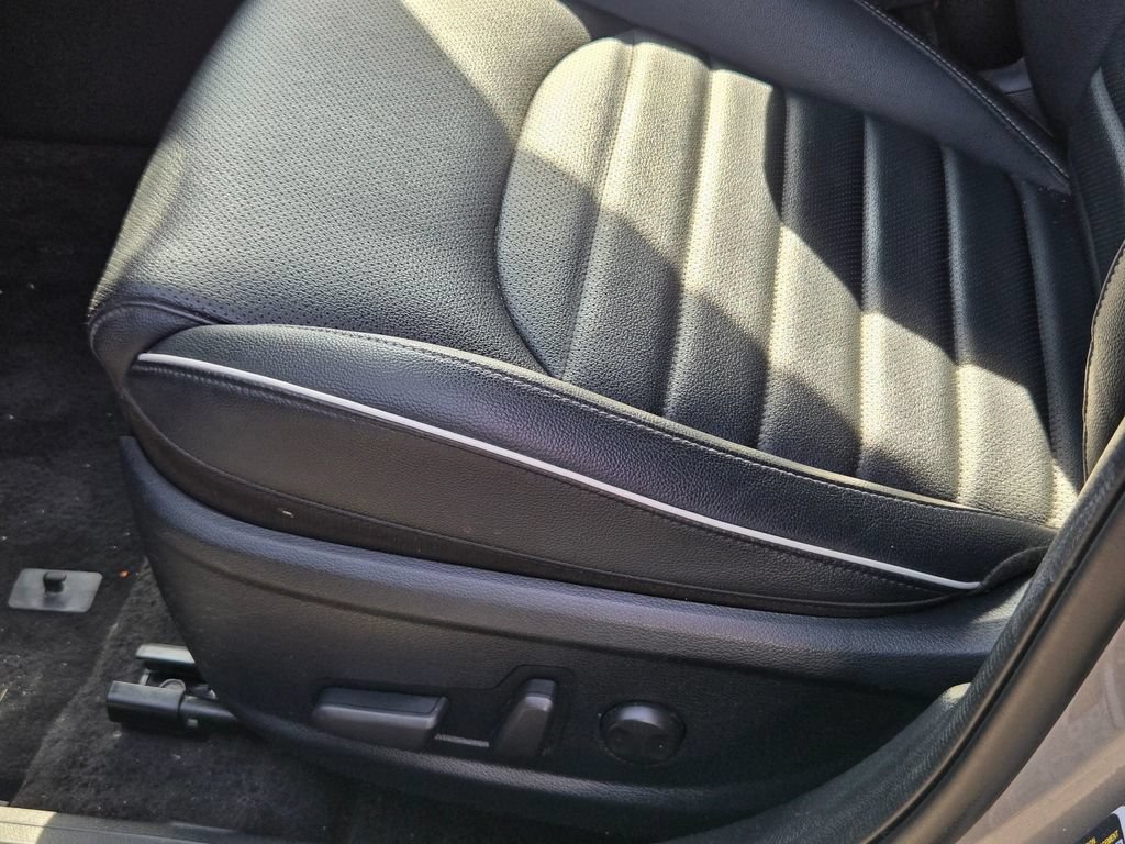Used 2024 Kia Forte GT-Line w/ GT-Line Premium Package FWD image 9