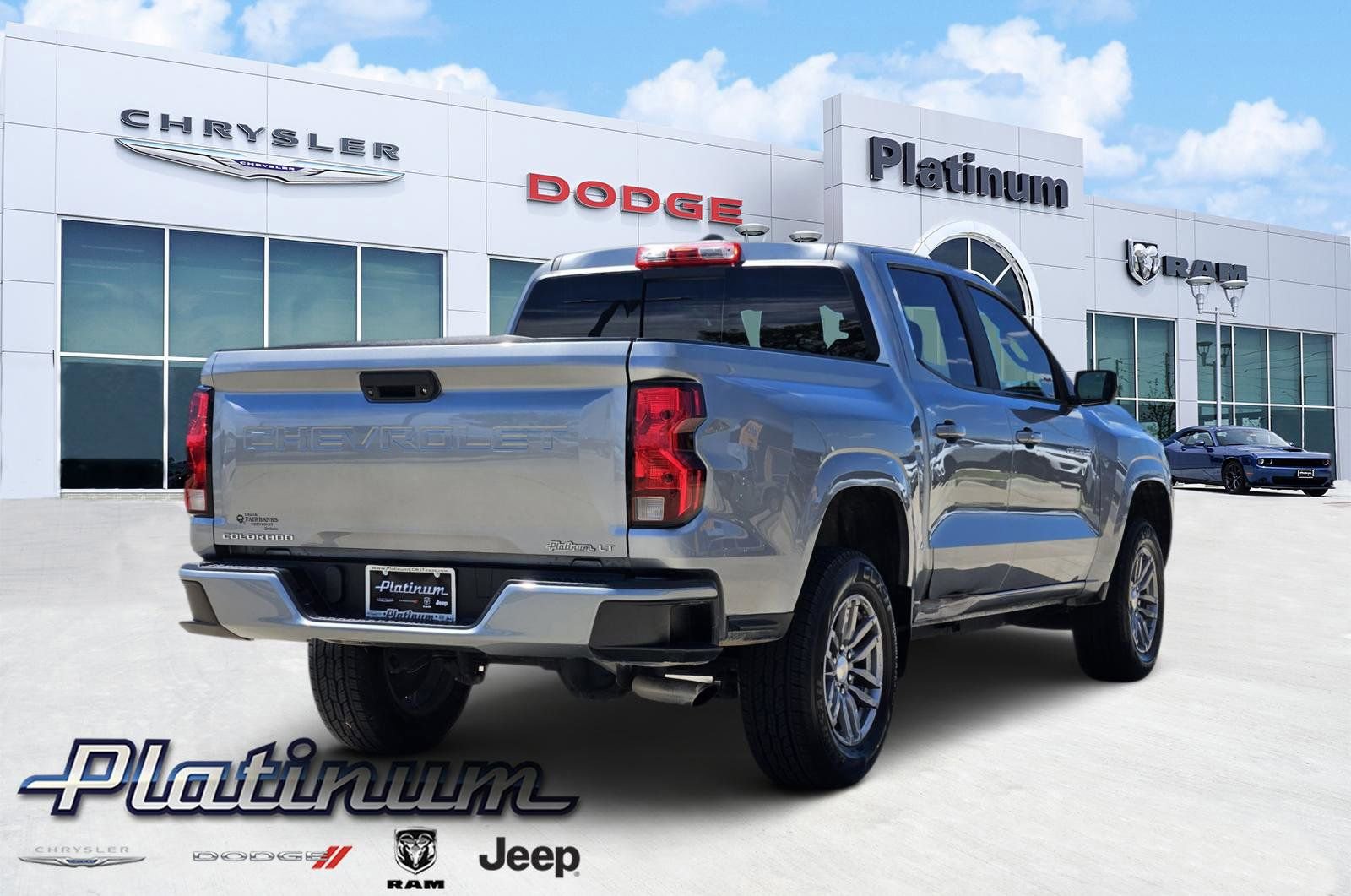 Used 2023 Chevrolet Colorado LT w/ LT Convenience Package image 5