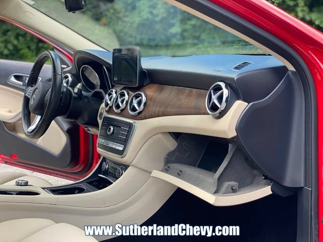 Used 2020 Mercedes-Benz GLA 250 4MATIC image 22