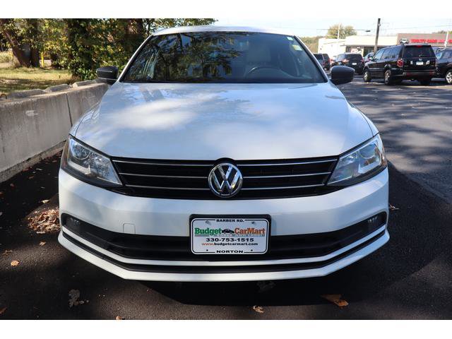Used 2015 Volkswagen Jetta Sport image 3