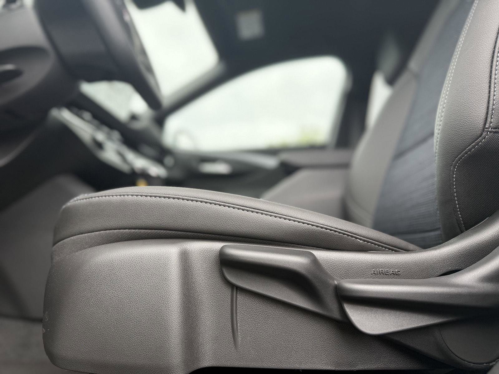 New 2025 Buick Envista Preferred image 14