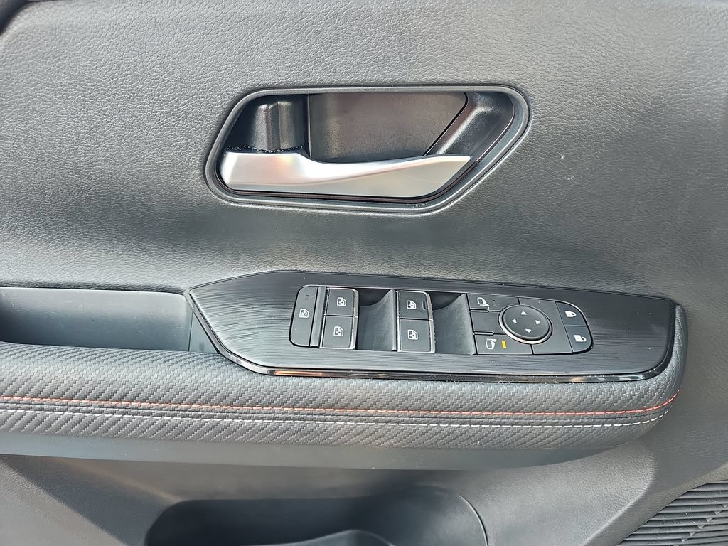 Used 2026 Nissan Kicks SR FWD image 26