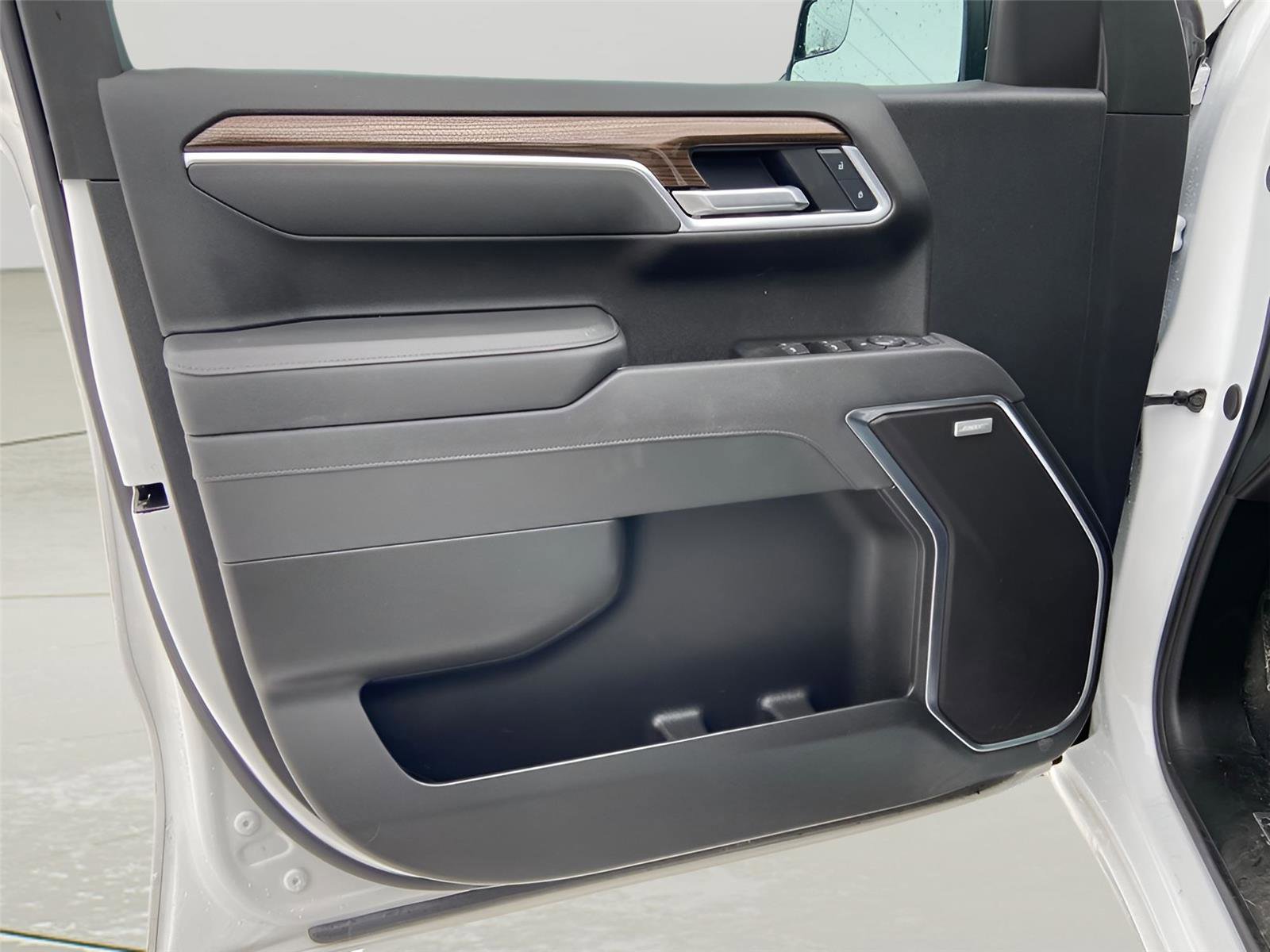 Used 2025 Chevrolet Silverado 1500 RST w/ Redline Edition image 27