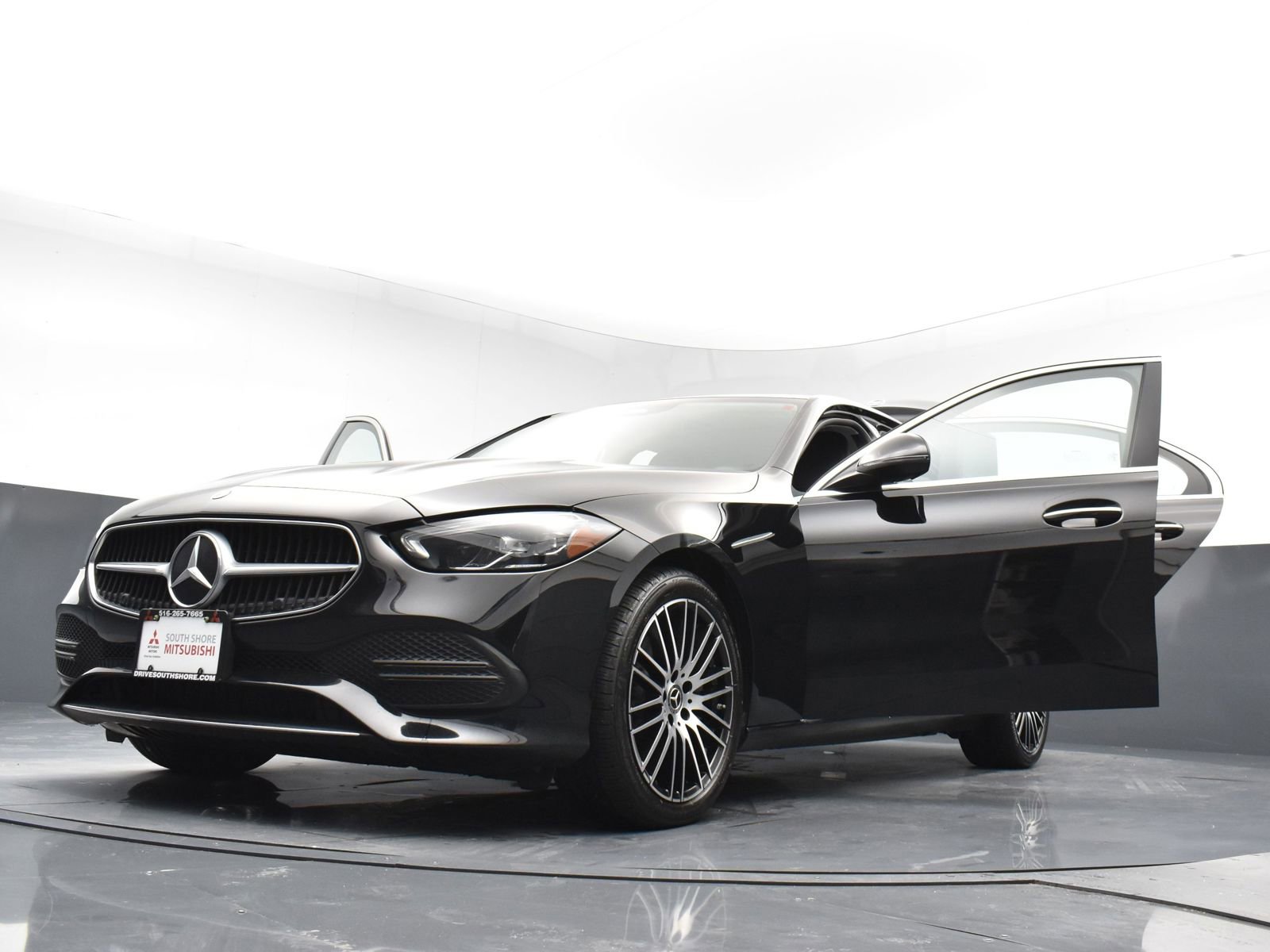 Used 2023 Mercedes-Benz C 300 Sedan image 35