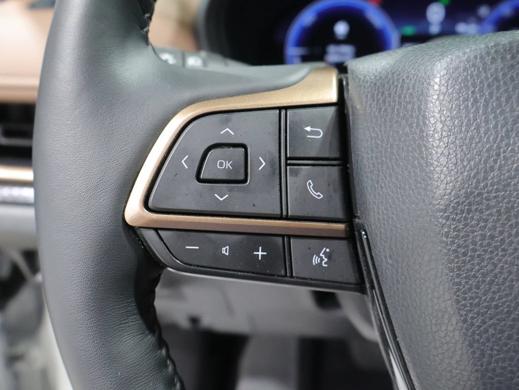 Used 2025 Toyota Grand Highlander AWD Hybrid image 37