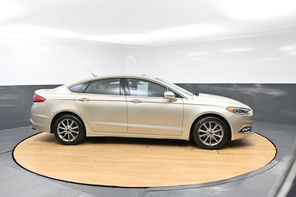 Used 2018 Ford Fusion Energi Titanium FWD image 39
