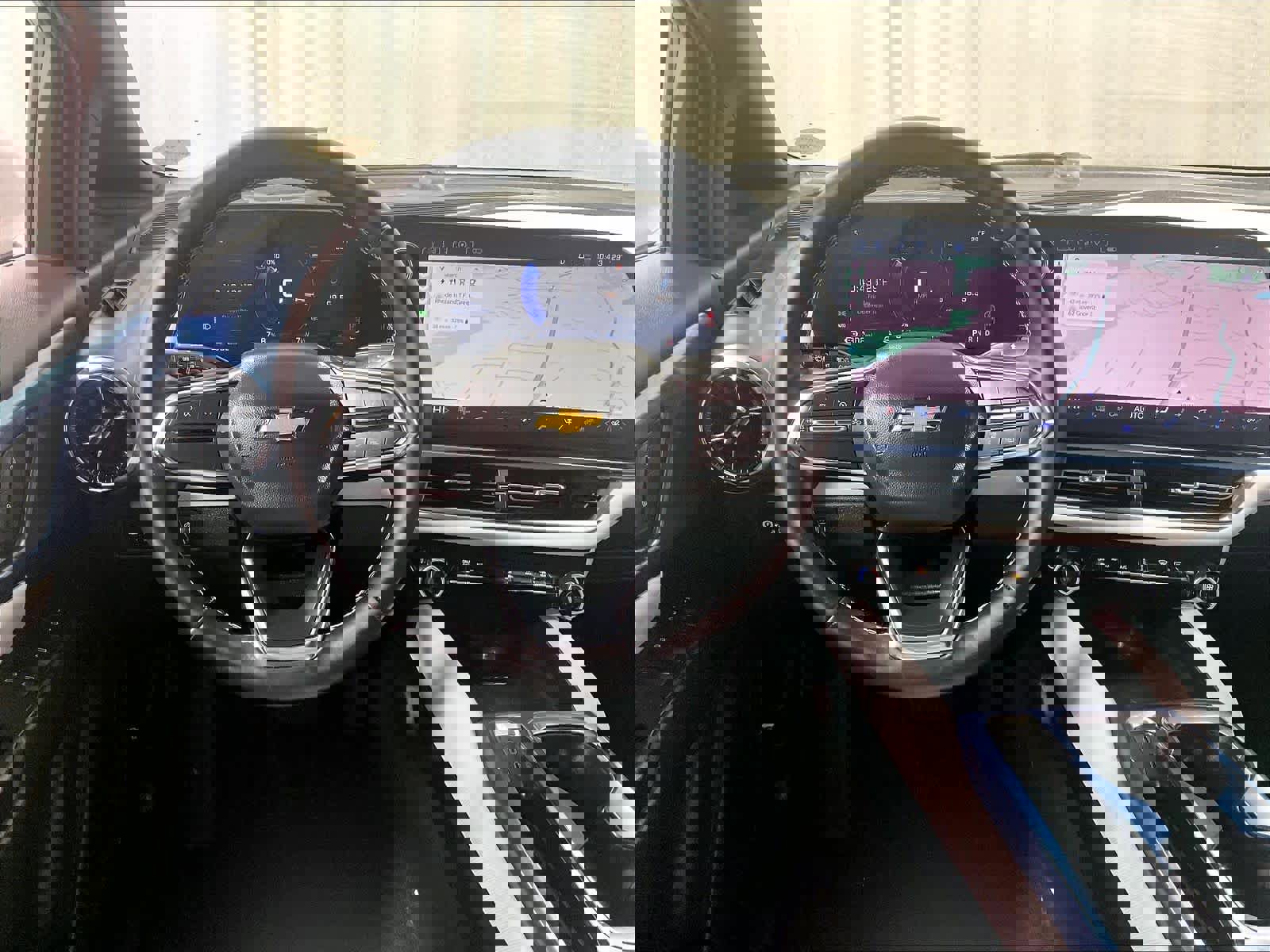 Used 2025 Chevrolet Equinox EV LT image 18