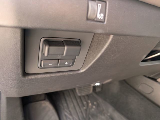 Used 2025 Chevrolet Colorado ZR2 w/ Technology Package AWD/4WD image 18