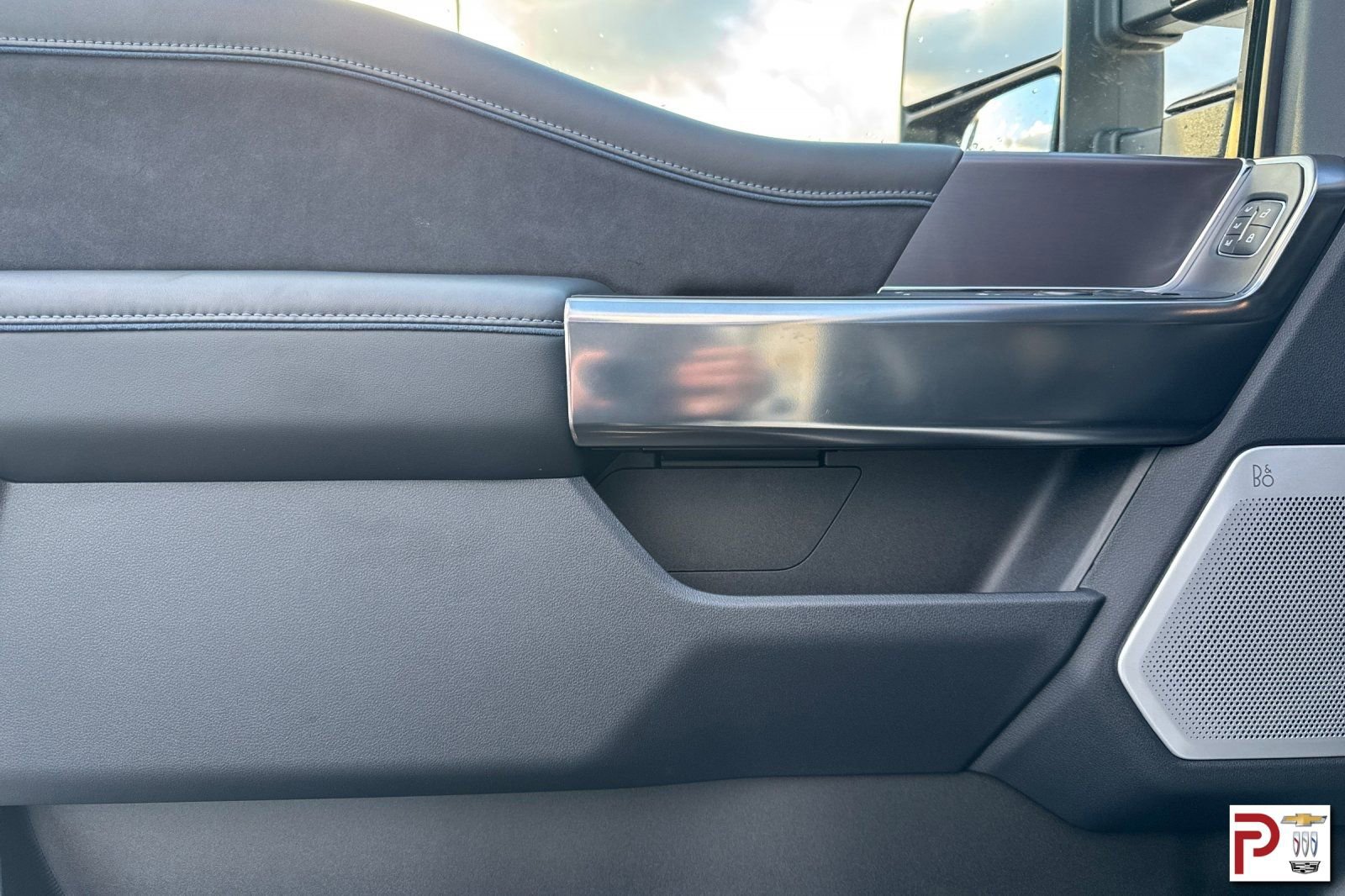 Used 2026 Ford F450 Platinum w/ FX4 Off-Road Package image 12