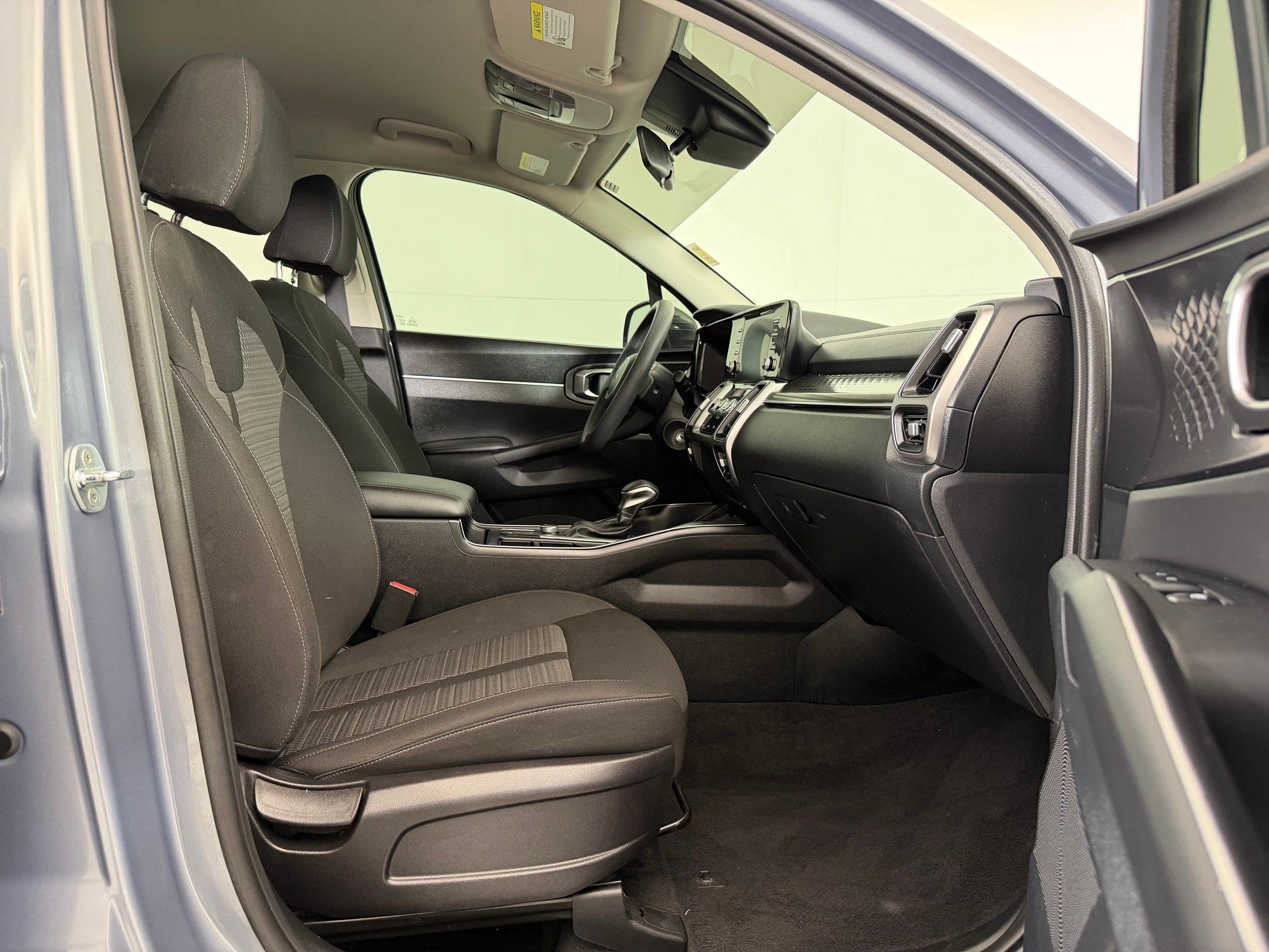 Used 2022 Kia Sorento LX AWD/4WD image 24